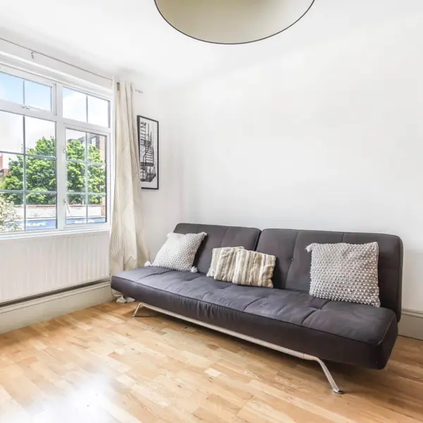 Nine Elms, 70 Wandsworth Rd, Nine Elms, London SW8 2NA, UK