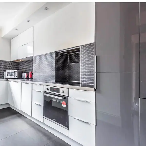 Nine Elms, 70 Wandsworth Rd, Nine Elms, London SW8 2NA, UK