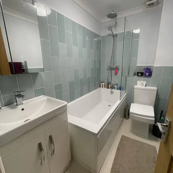 Manor House, Underground Ltd, Manor House Station, Green Lanes, Finsbury Park, London N4 1BZ, UK